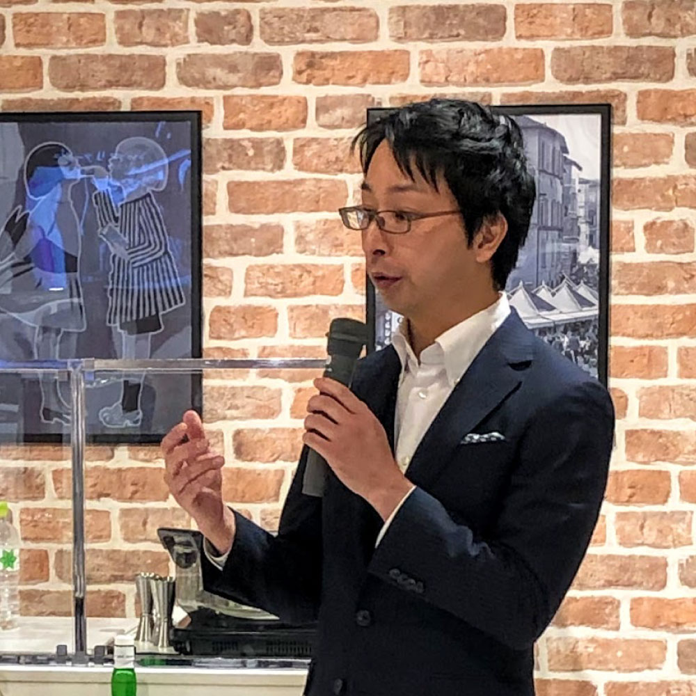manabu_sadamoto.jpg